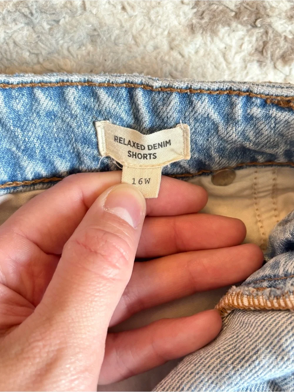 Madewell Relaxed Denim Shorts Mid Rise Distressed Jean Raw Hem Blue Wash